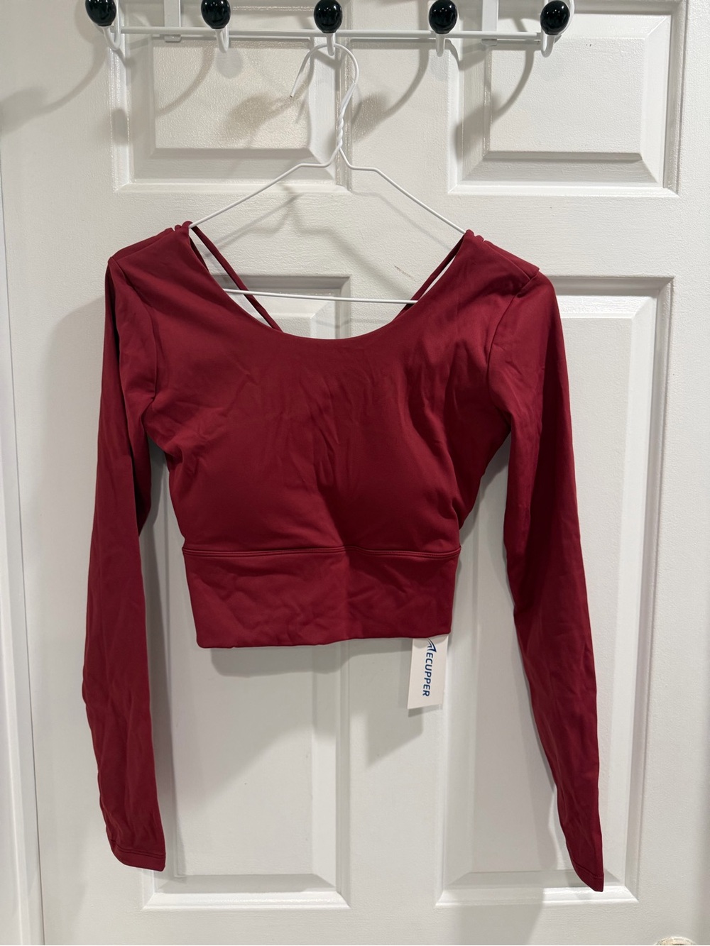 NWT Ecupper  Long Sleeve Sports top  in Wine Sz L  - Criss Cross Back